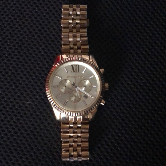 Michael Kors watch - Picture 1 of 3